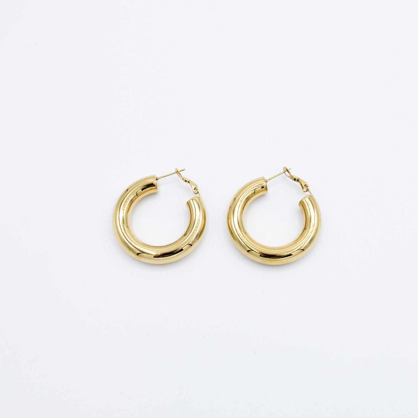 Chunky Classic Hoops Medium